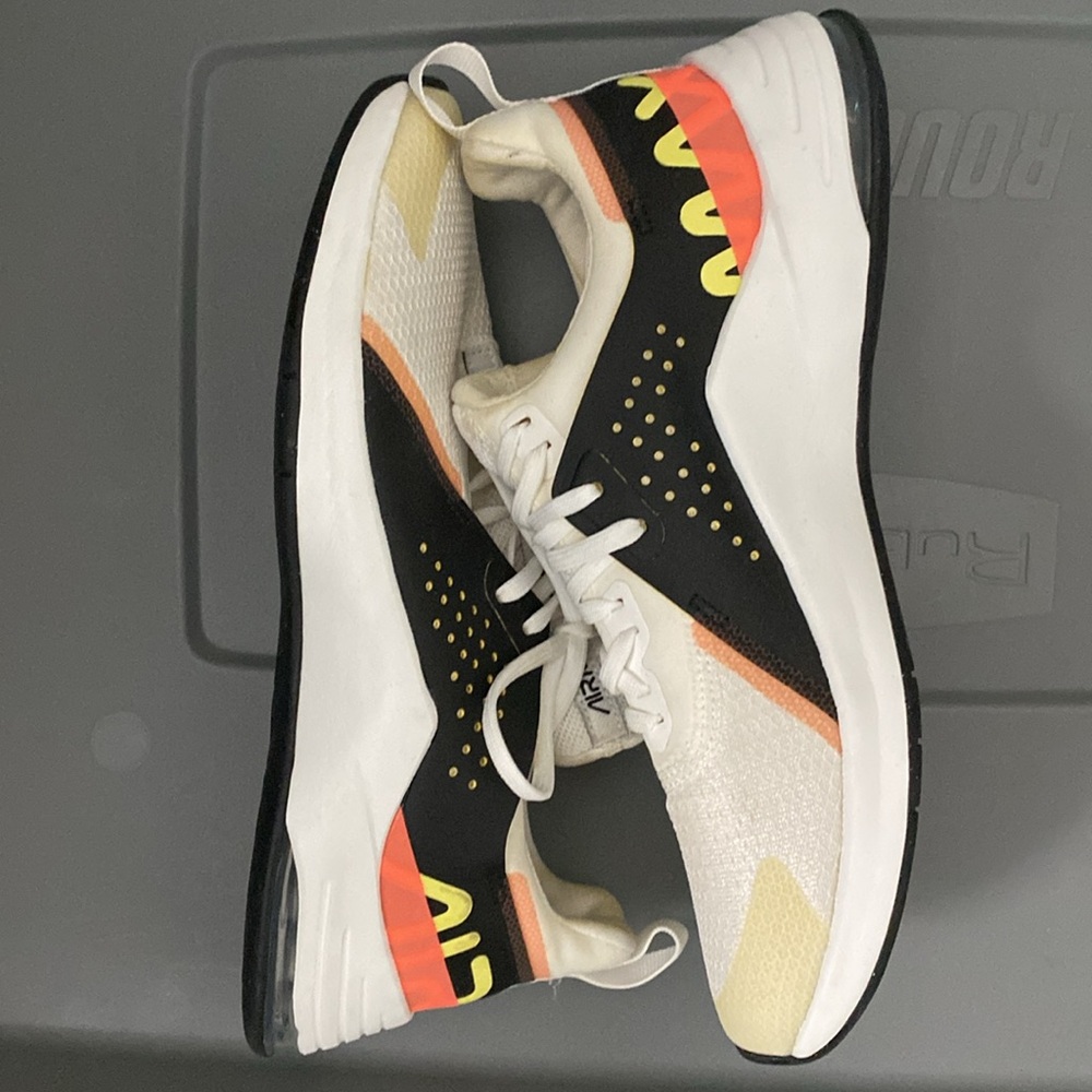 Nike Air Max Bella TR 3
